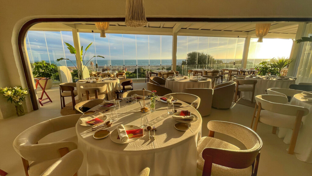 La sala de Lantana, con vistas al Atlántico. Foto: Salva Moreno