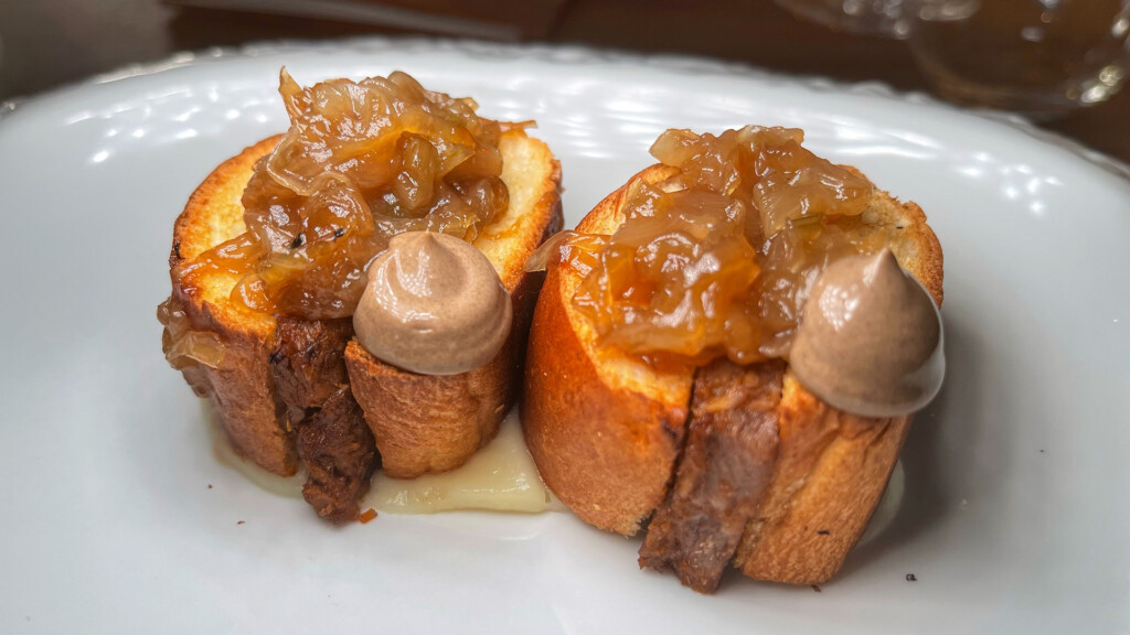 Brioche de carrillada. Foto: Salva Moreno