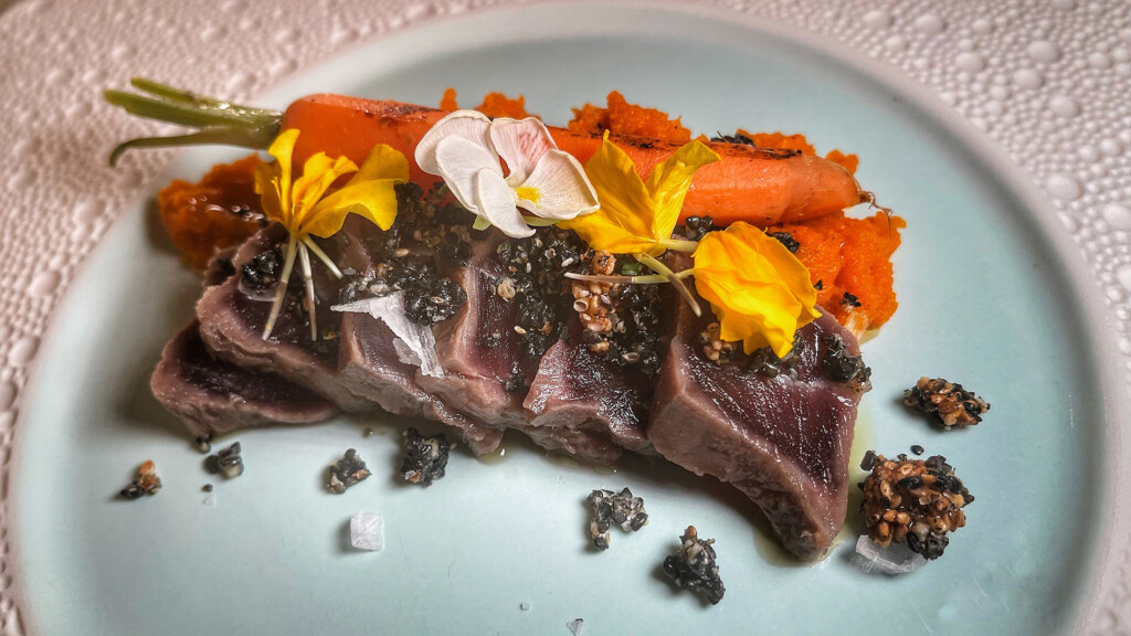 Tataki de atún. Foto: Salva Moreno