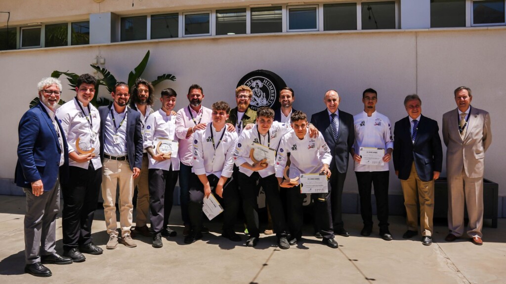 Jaime Fernández gana el I Concurso Nacional Jóvenes Cocineros 3 Foto de grupo en el Concurso Jóvenes Cocineros. Foto: Cedida