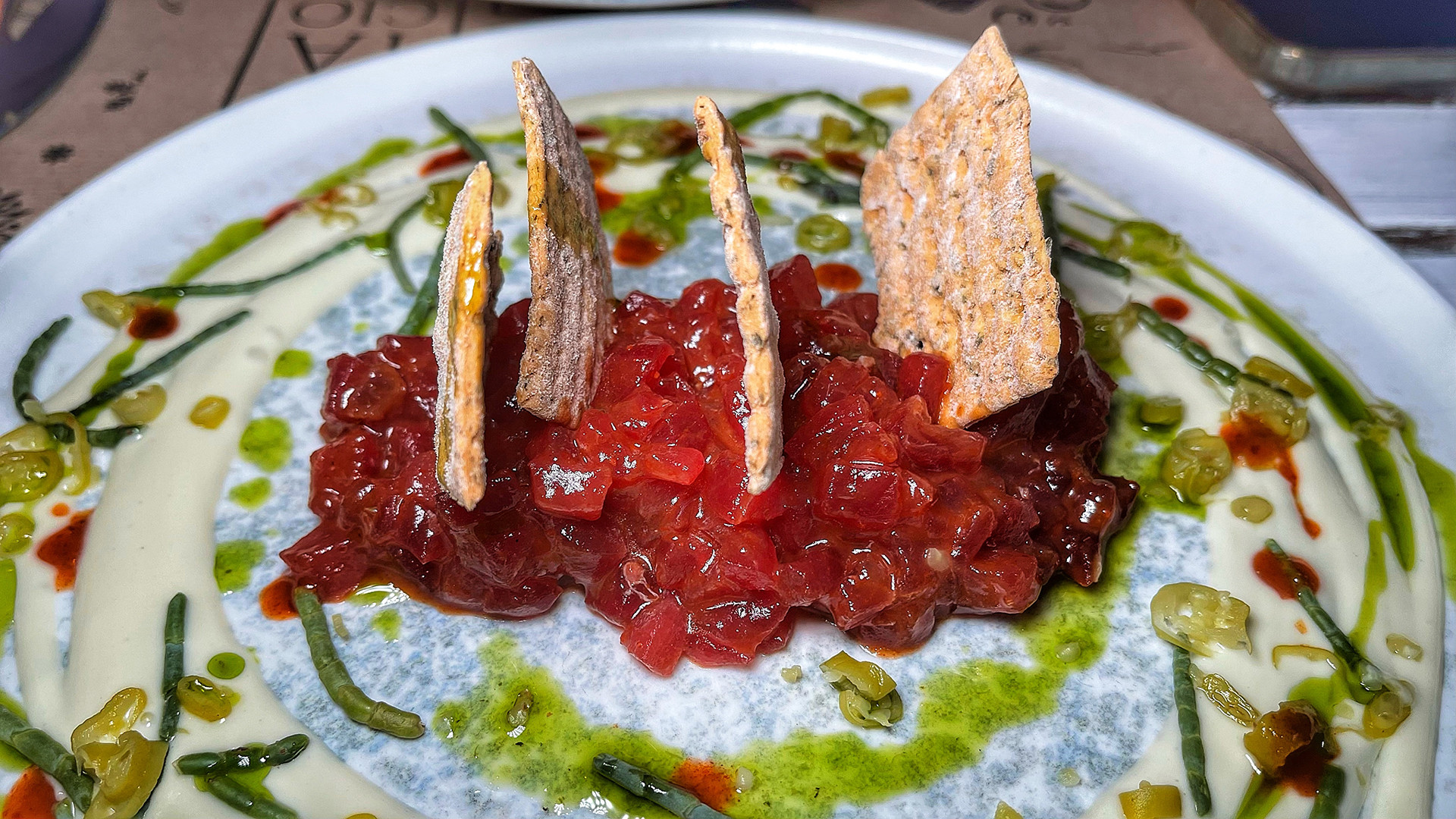4 Estaciones comienza el camino a su décimo cumpleaños y el regreso al origen 8 Atún picante de pil pil de almadraba. Foto: Salva Moreno